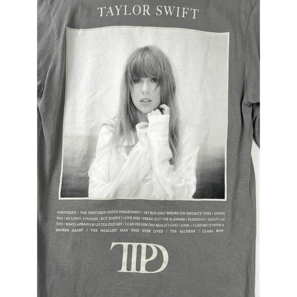 Taylor Swift The Tortured Poets Dept Gray White Concert Tour Sweatshirt Top Sz S - Picture 3 of 4